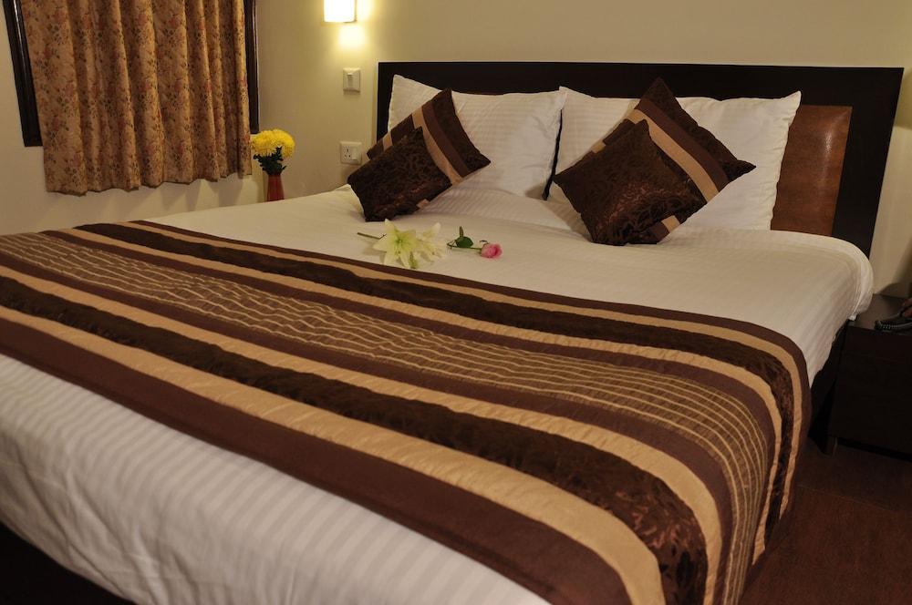 Golden Palm Suites Delhi  Exterior foto