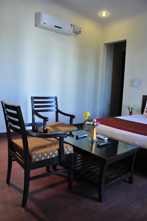 Golden Palm Suites Delhi  Exterior foto